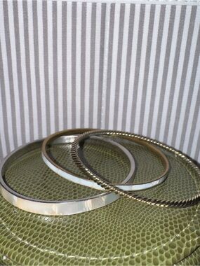 Gold and White Bangle Bracelet Set - Women Accessories